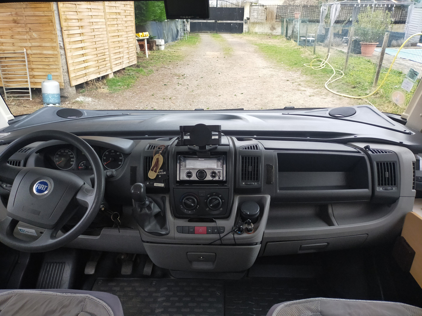 Photo 6