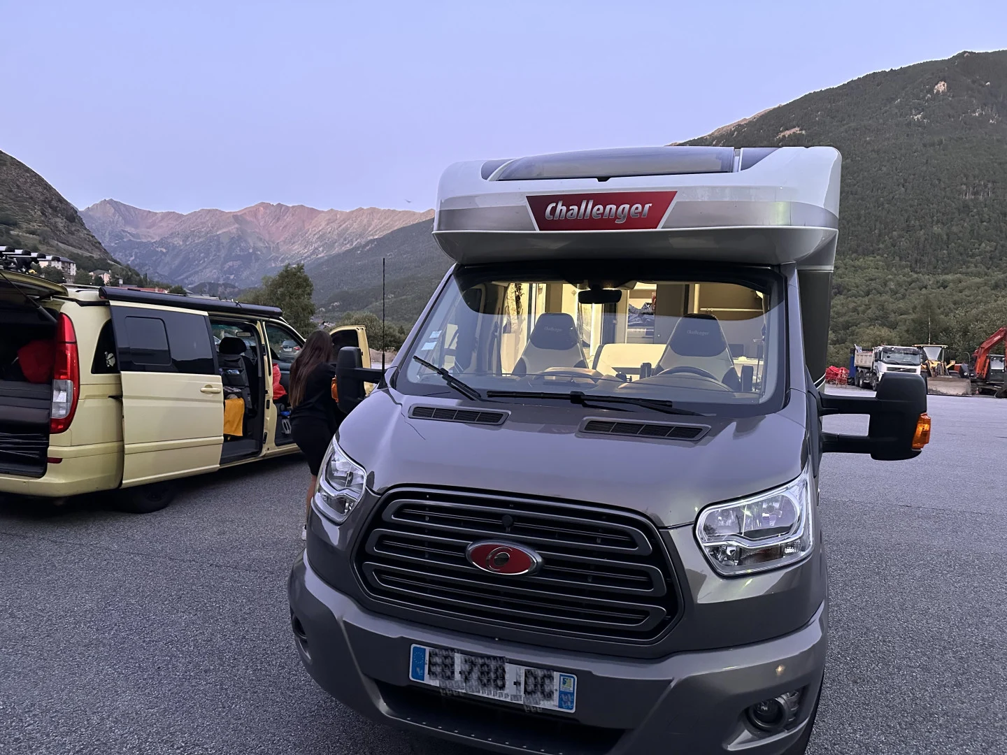 Location Camping-Car  Profilé PARIS