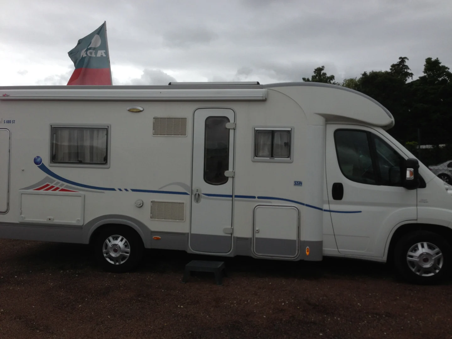 Location Camping-Car Profilé Paris