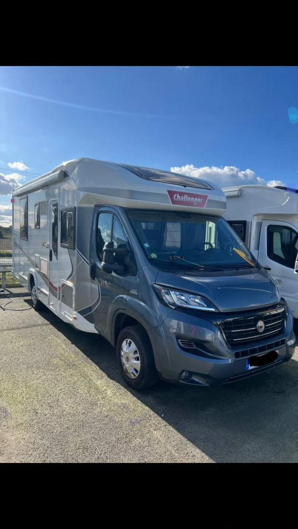 Location Camping-Car Profilé Rennes